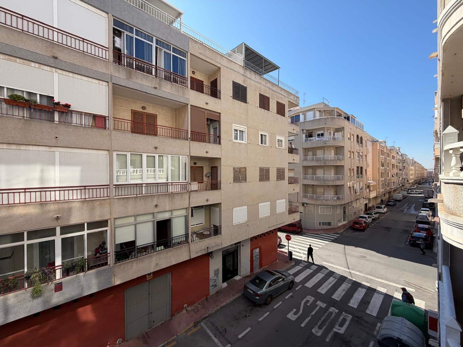 2 soverom Leilighet til salgs i Torrevieja med svømmebasseng garasje - € 339 000 (Ref: 9627492)