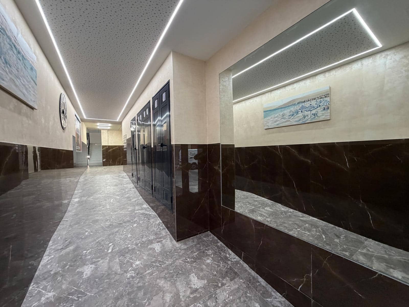 2 soverom Leilighet til salgs i Torrevieja med svømmebasseng garasje - € 339 000 (Ref: 9627492)