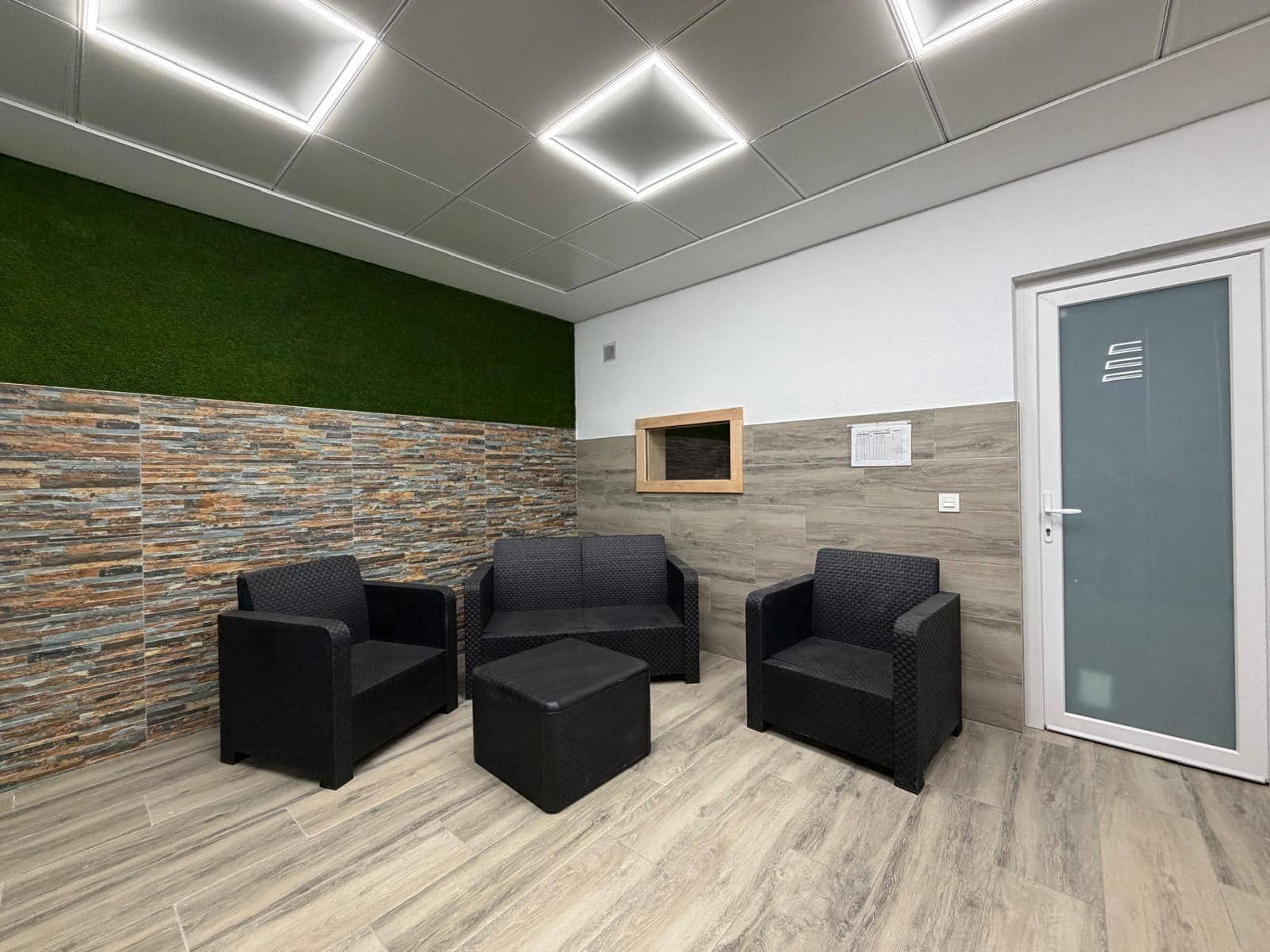 2 soverom Leilighet til salgs i Torrevieja med svømmebasseng garasje - € 339 000 (Ref: 9627492)