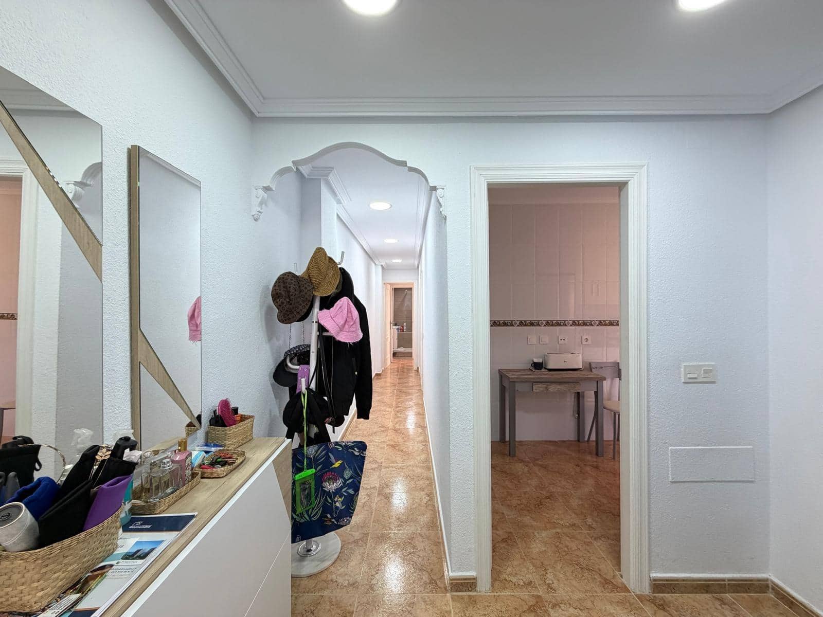 3 Zimmer Apartment zu verkaufen in Torrevieja mit Garage - 220.000 € (Ref: 9627493)