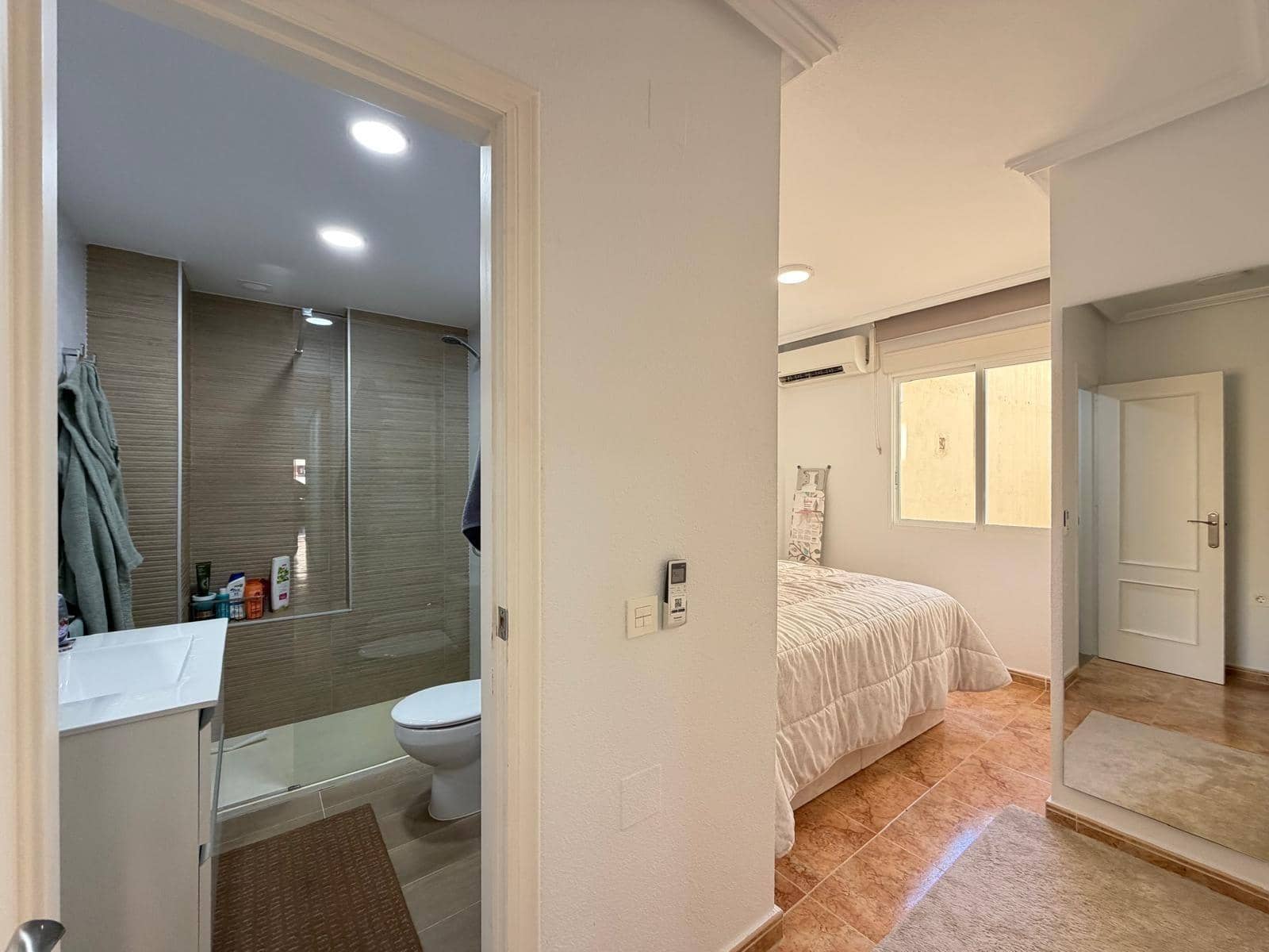 3 Zimmer Apartment zu verkaufen in Torrevieja mit Garage - 220.000 € (Ref: 9627493)