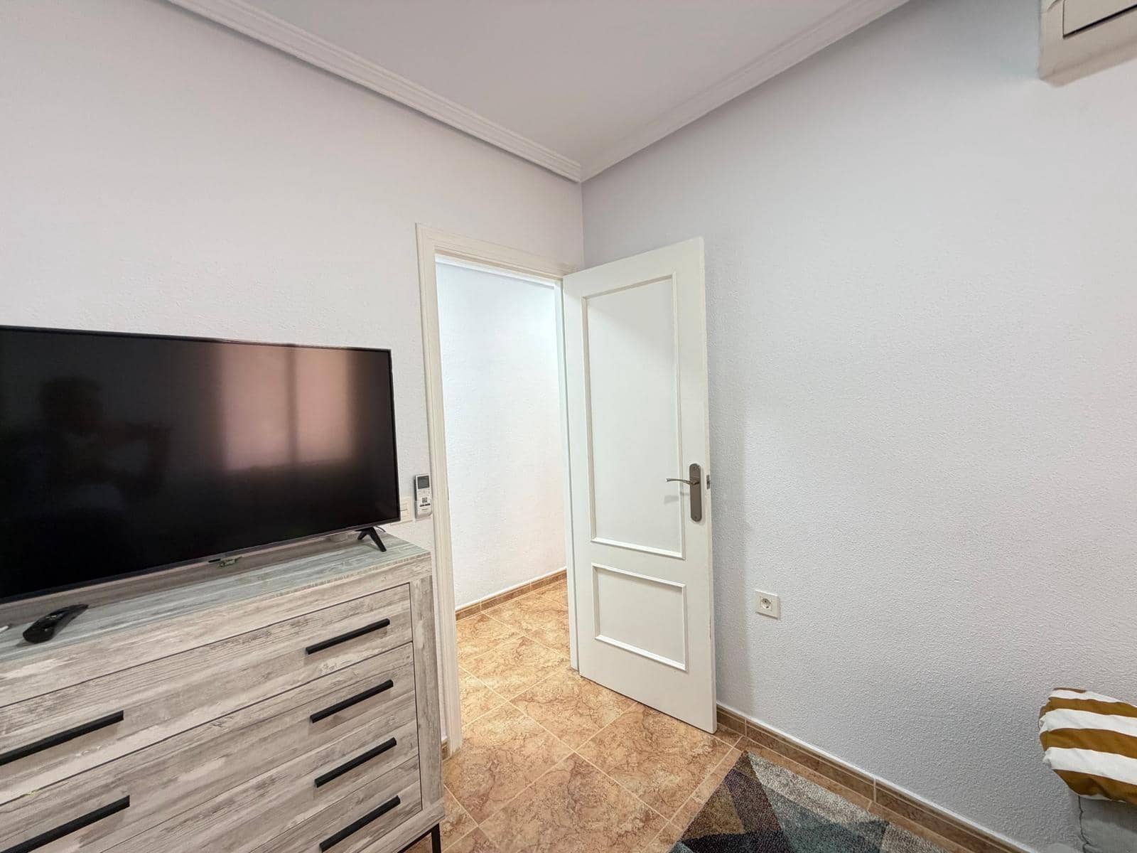 3 Zimmer Apartment zu verkaufen in Torrevieja mit Garage - 220.000 € (Ref: 9627493)