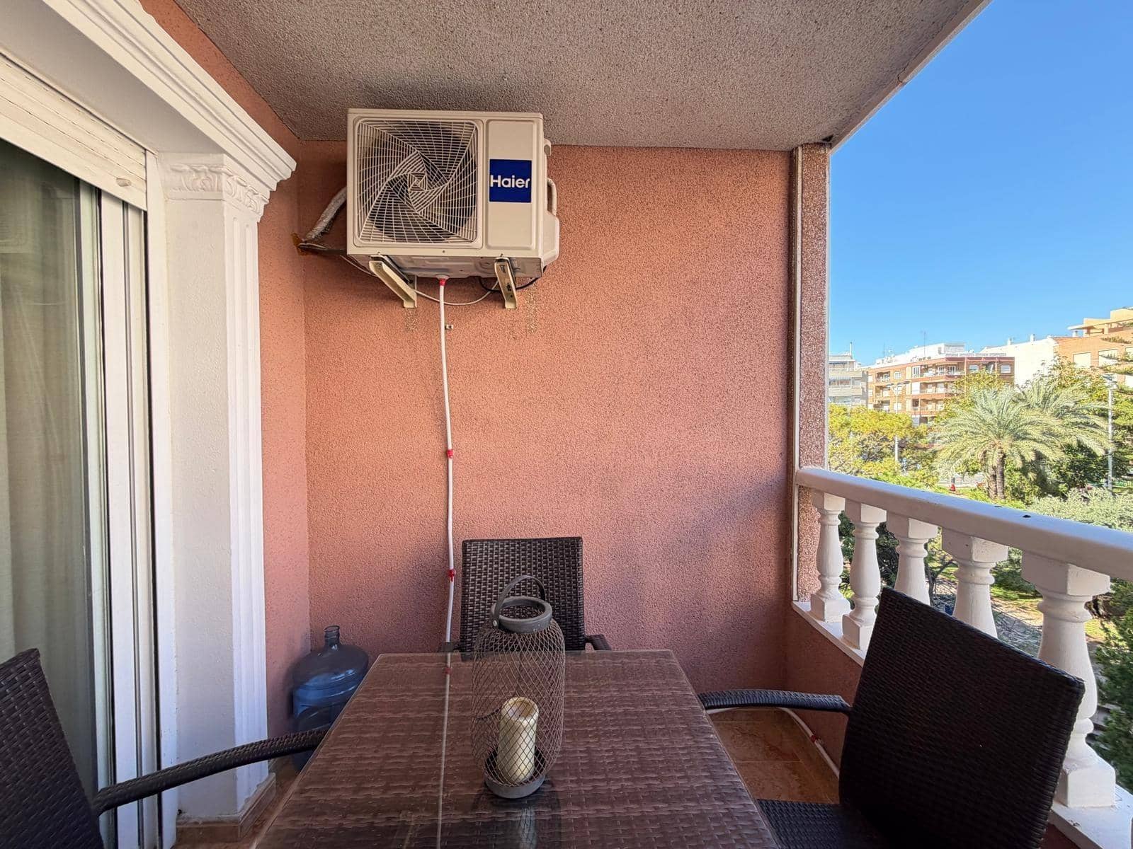 3 Zimmer Apartment zu verkaufen in Torrevieja mit Garage - 220.000 € (Ref: 9627493)