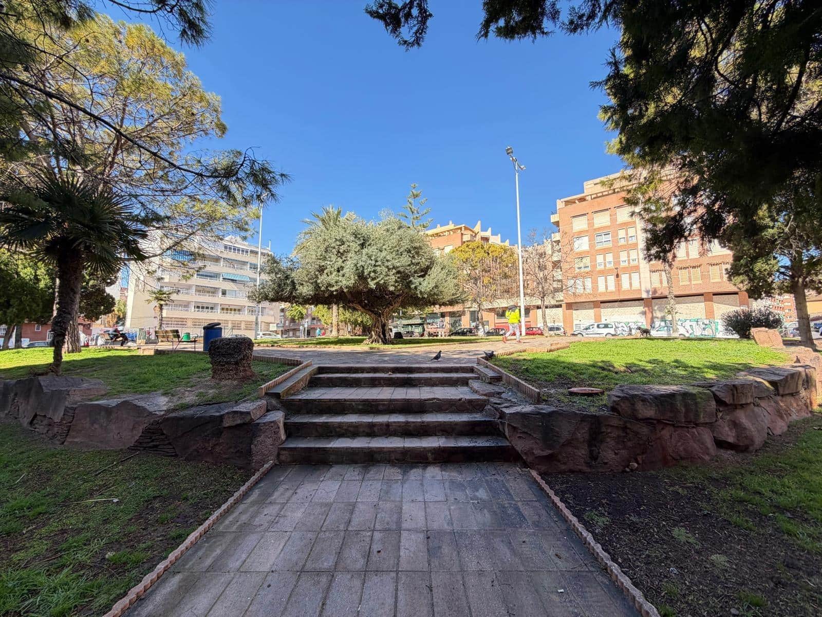 3 Zimmer Apartment zu verkaufen in Torrevieja mit Garage - 220.000 € (Ref: 9627493)