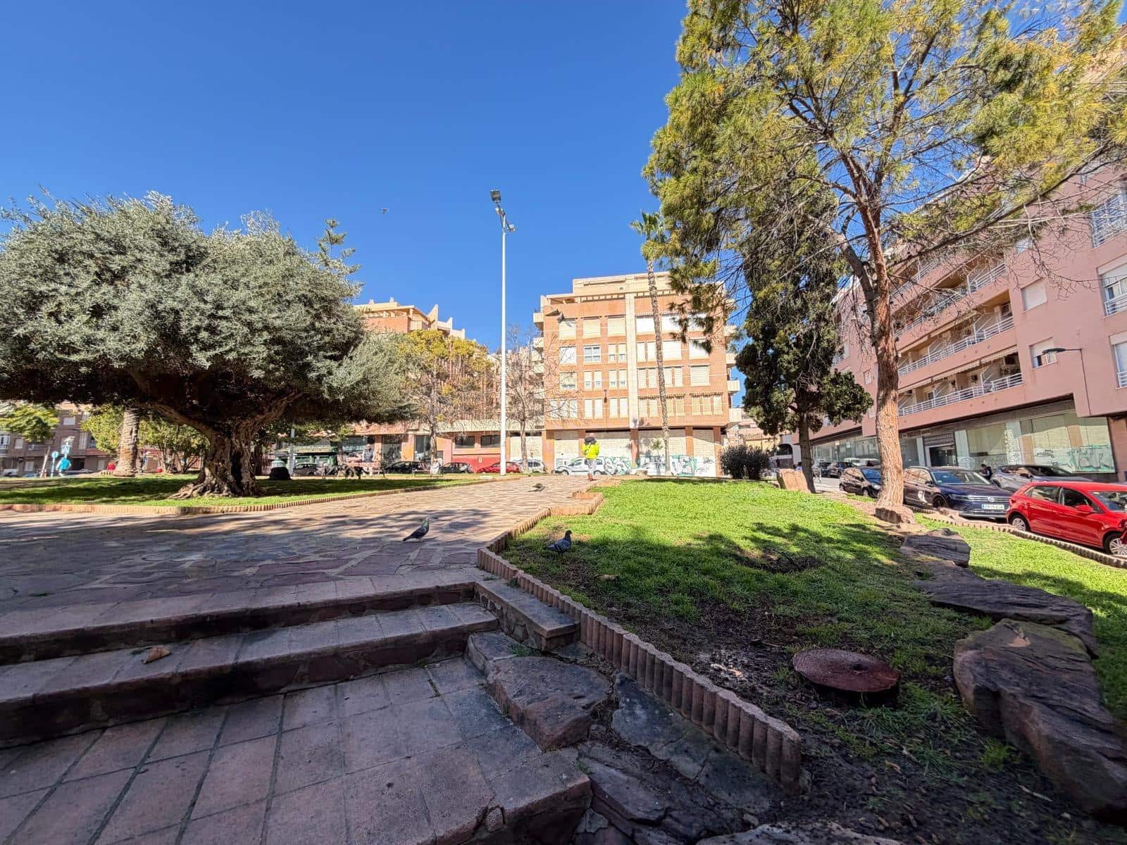 3 Zimmer Apartment zu verkaufen in Torrevieja mit Garage - 220.000 € (Ref: 9627493)