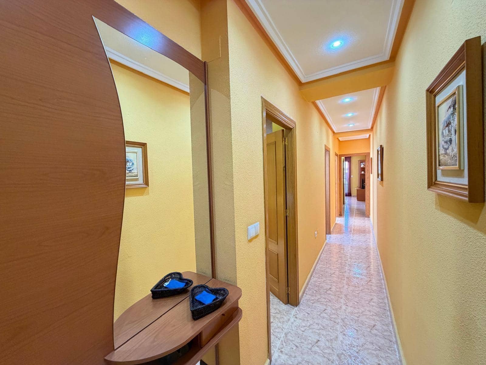 2 sypialnia Penthouse na sprzedaż w Torrevieja z garażem - 189 900 € (Ref: 9629969)