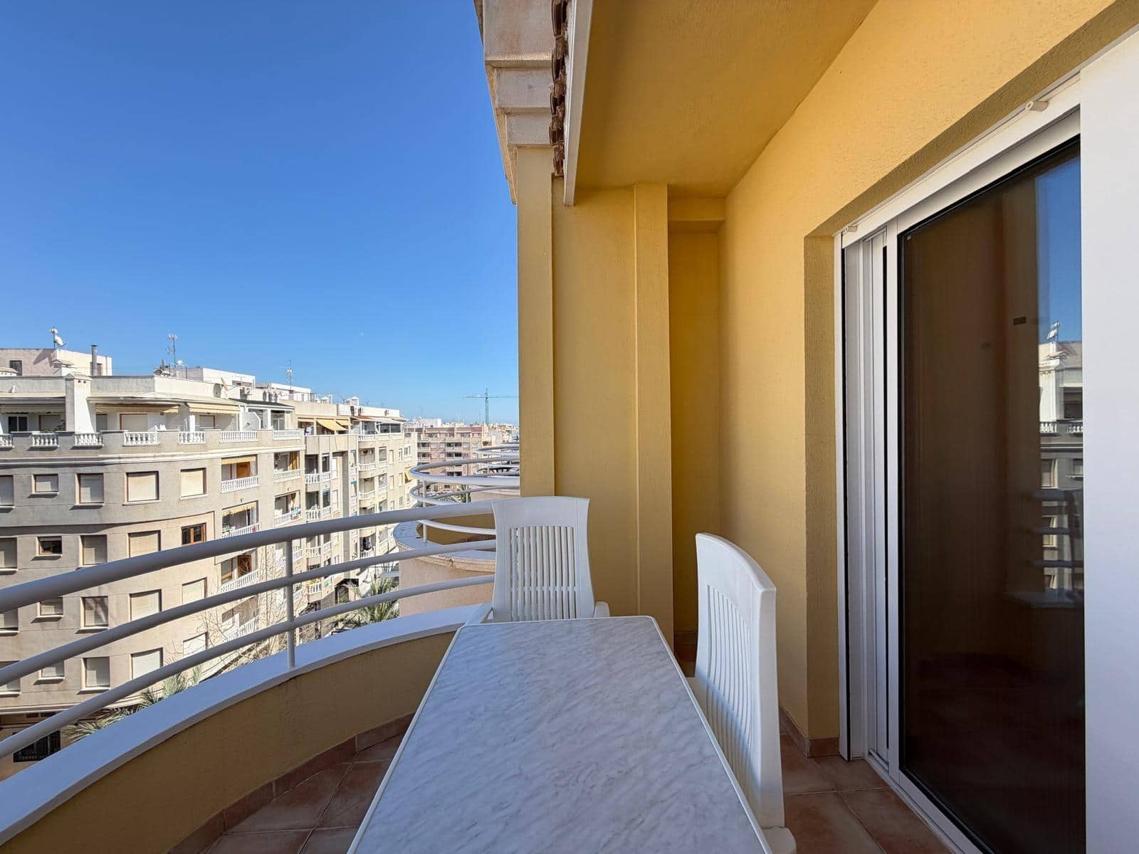 2 sypialnia Penthouse na sprzedaż w Torrevieja z garażem - 189 900 € (Ref: 9629969)