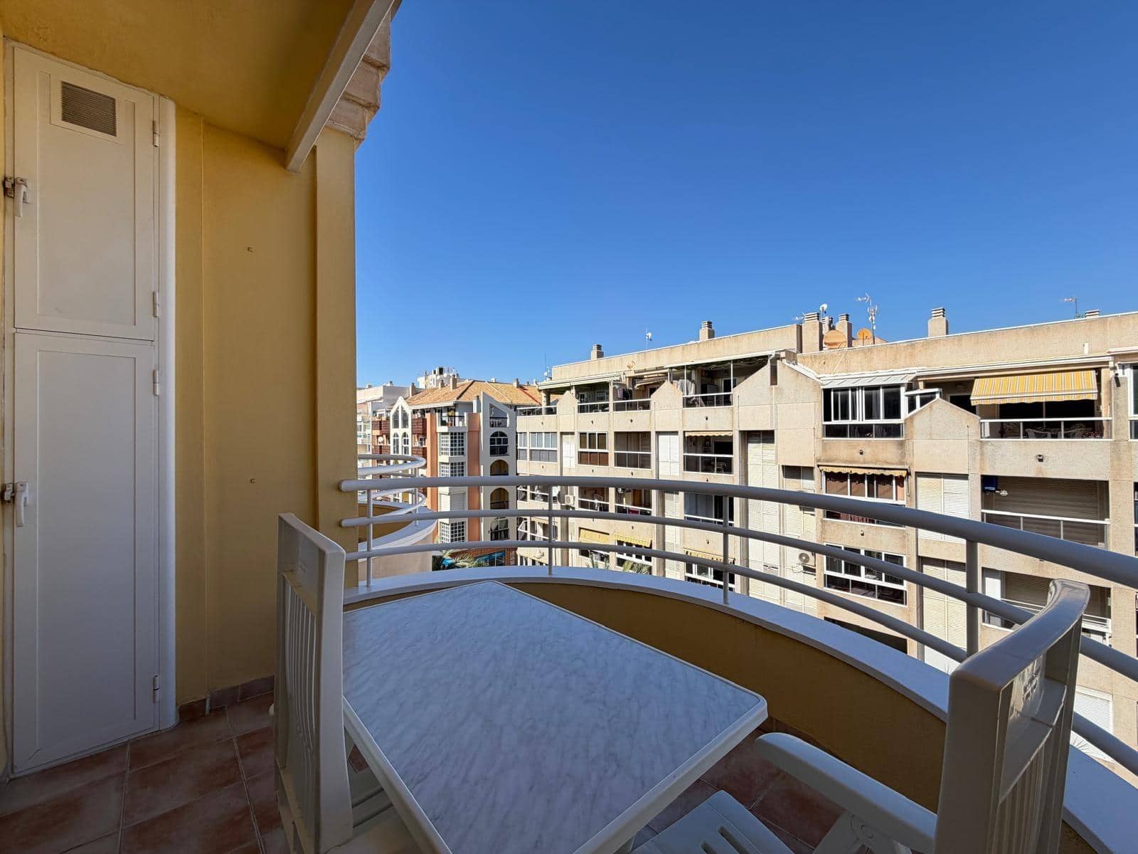 2 sypialnia Penthouse na sprzedaż w Torrevieja z garażem - 189 900 € (Ref: 9629969)