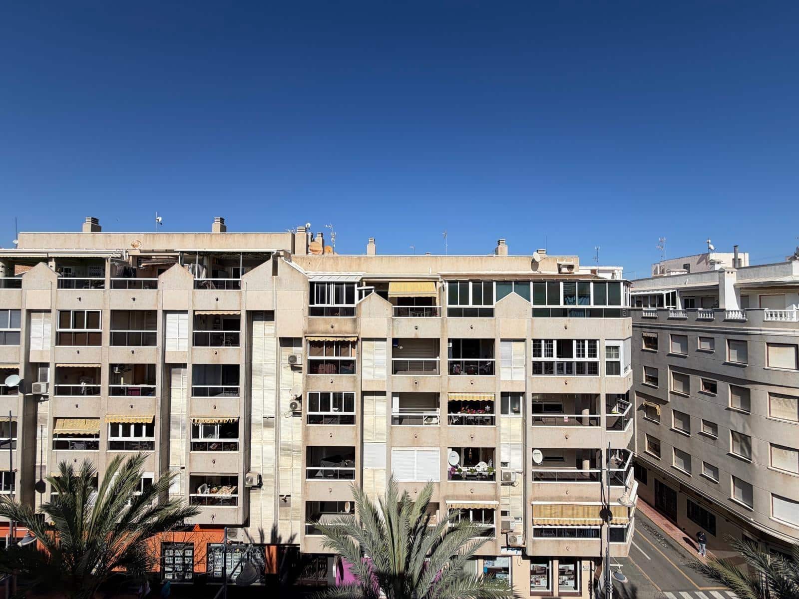 2 sypialnia Penthouse na sprzedaż w Torrevieja z garażem - 189 900 € (Ref: 9629969)