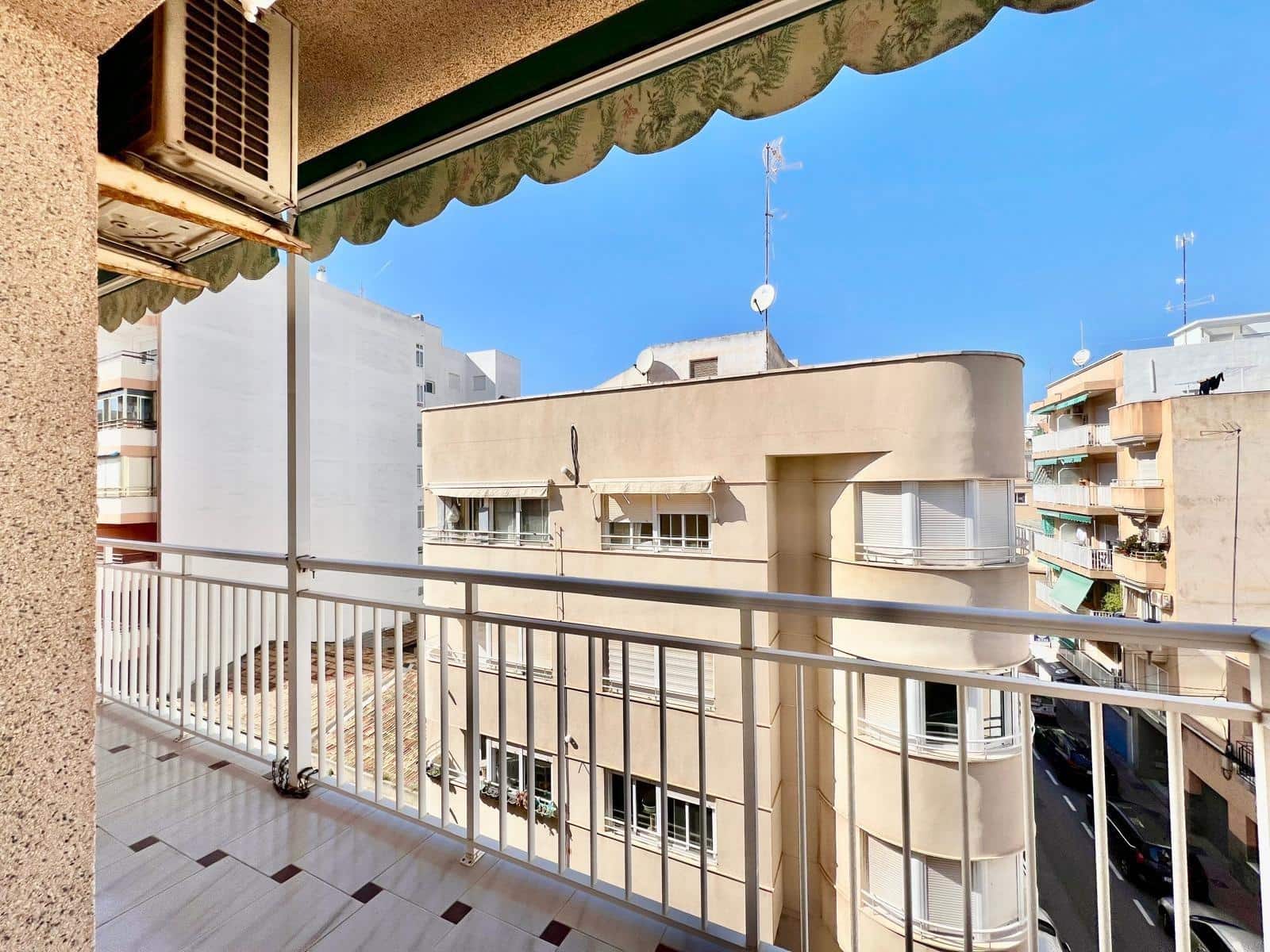 Apartamento de 3 habitaciones en Santa Pola en venta - 199.900 € (Ref: 9629970)