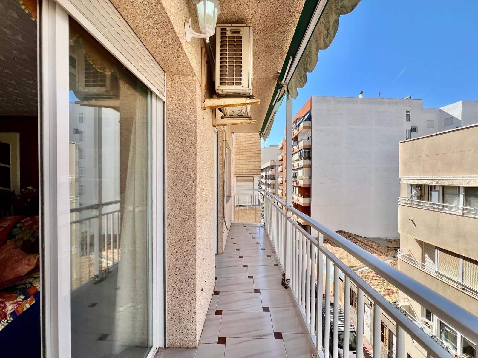 Apartamento de 3 habitaciones en Santa Pola en venta - 199.900 € (Ref: 9629970)