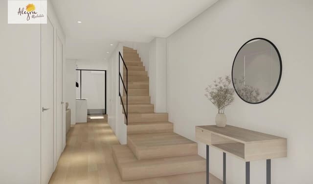 Adosado de 4 habitaciones en Sueca en venta - 300.000 € (Ref: 9629972)