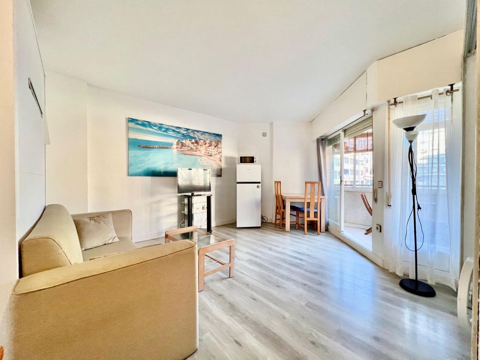 Studio na sprzedaż w Torrevieja z basenem - 99 500 € (Ref: 9634259)