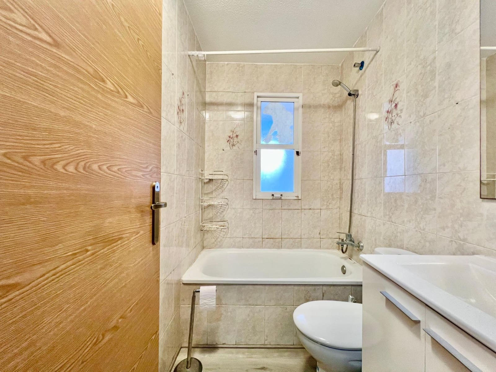 Studio na sprzedaż w Torrevieja z basenem - 99 500 € (Ref: 9634259)