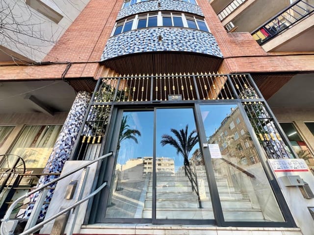 Studio na sprzedaż w Avenida Habaneras - Curva de Palangre, Torrevieja z basenem - 99 500 € (Ref: 9634259)