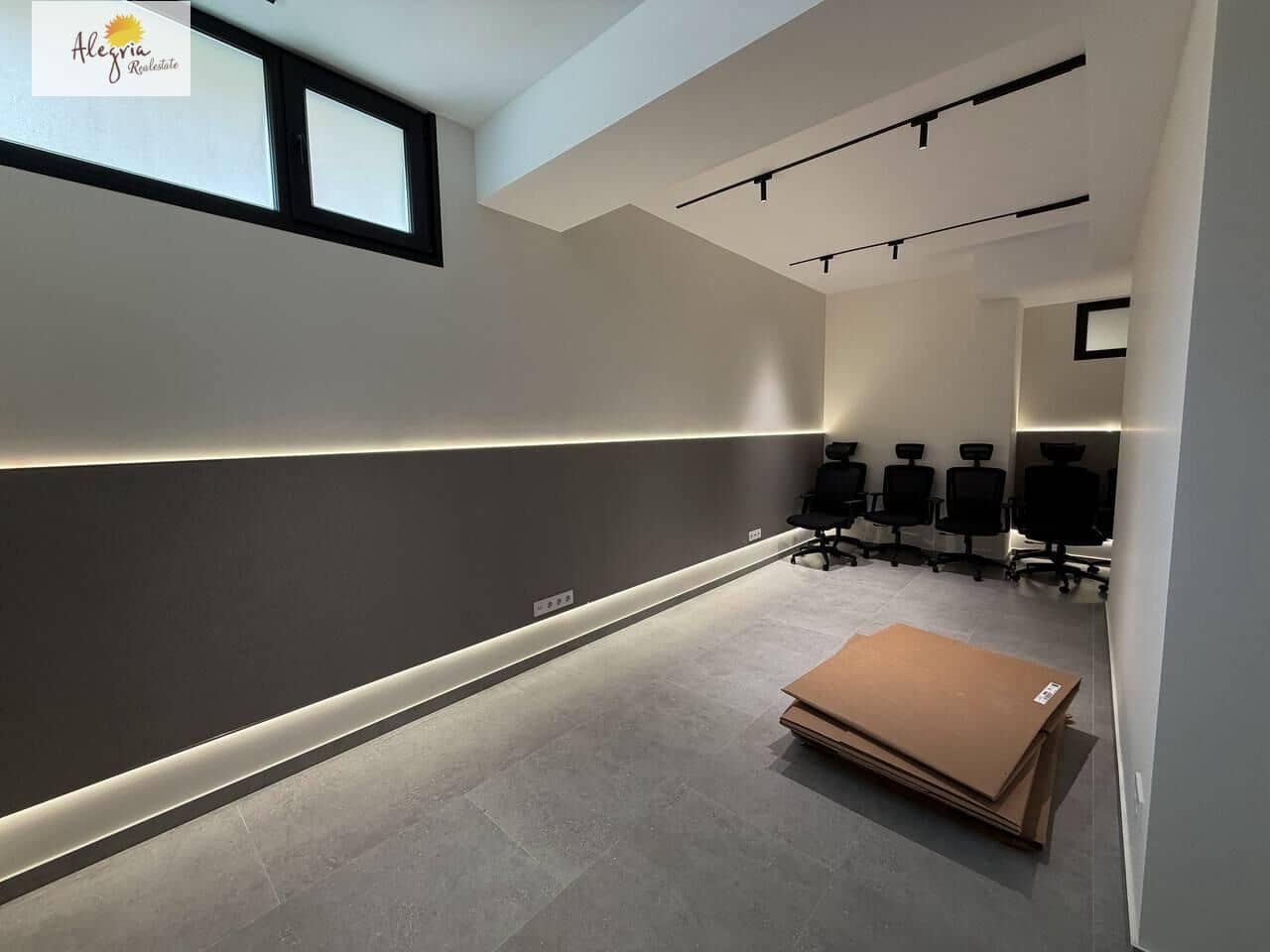 Office for sale in Valencia city - € 828,000 (Ref: 9645016)