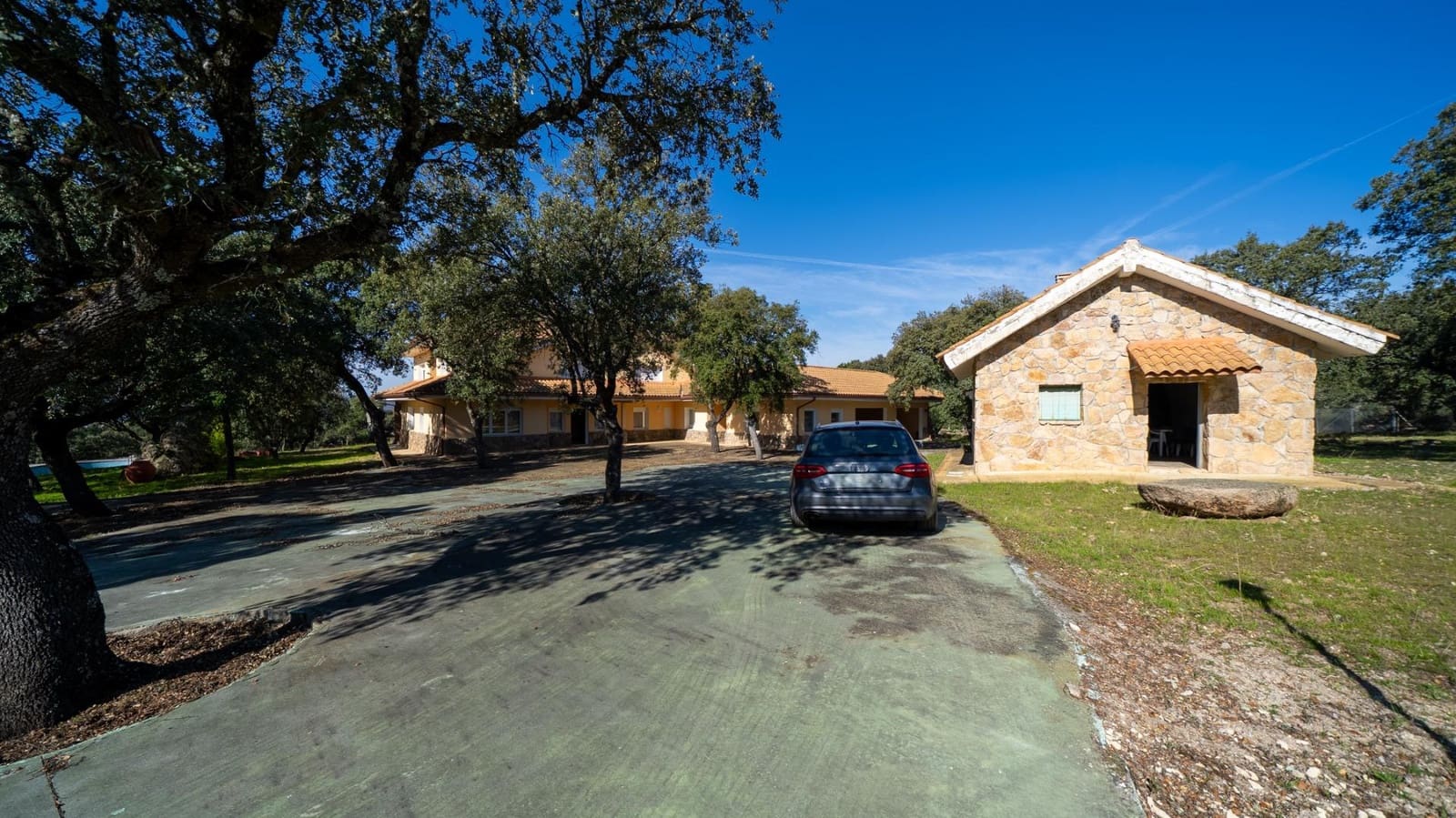 8 bedroom Finca/Country House for sale in Colmenarejo with pool - € 1,790,000 (Ref: 9645019)