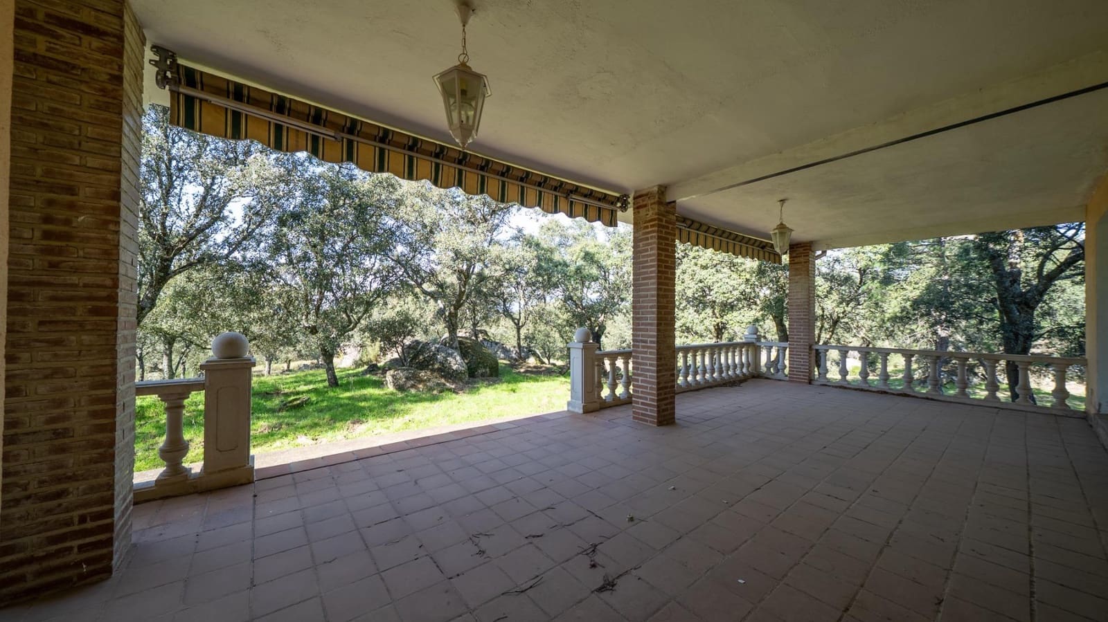 8 bedroom Finca/Country House for sale in Colmenarejo with pool - € 1,790,000 (Ref: 9645019)
