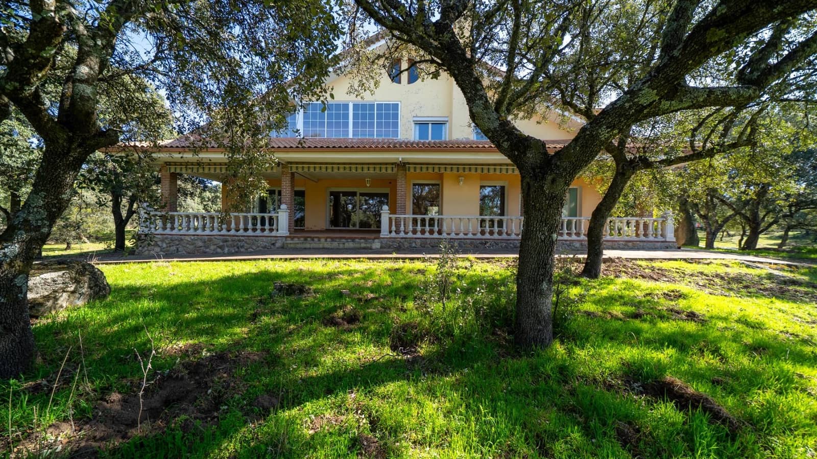 8 bedroom Finca/Country House for sale in Colmenarejo with pool - € 1,790,000 (Ref: 9645019)