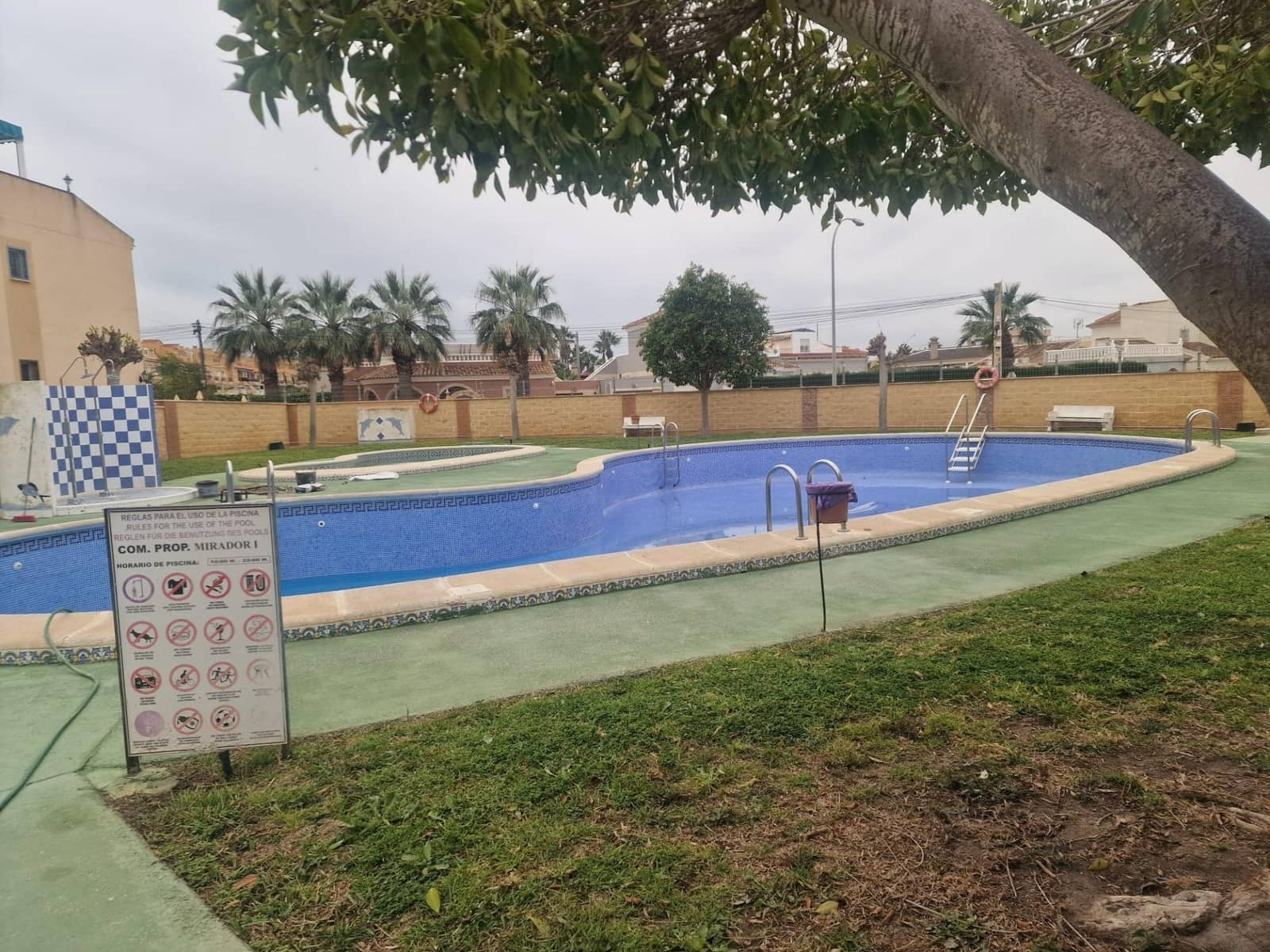 2 makuuhuone Bungalow myytävänä paikassa Torrevieja - 109 000 € (Ref: 9648115)