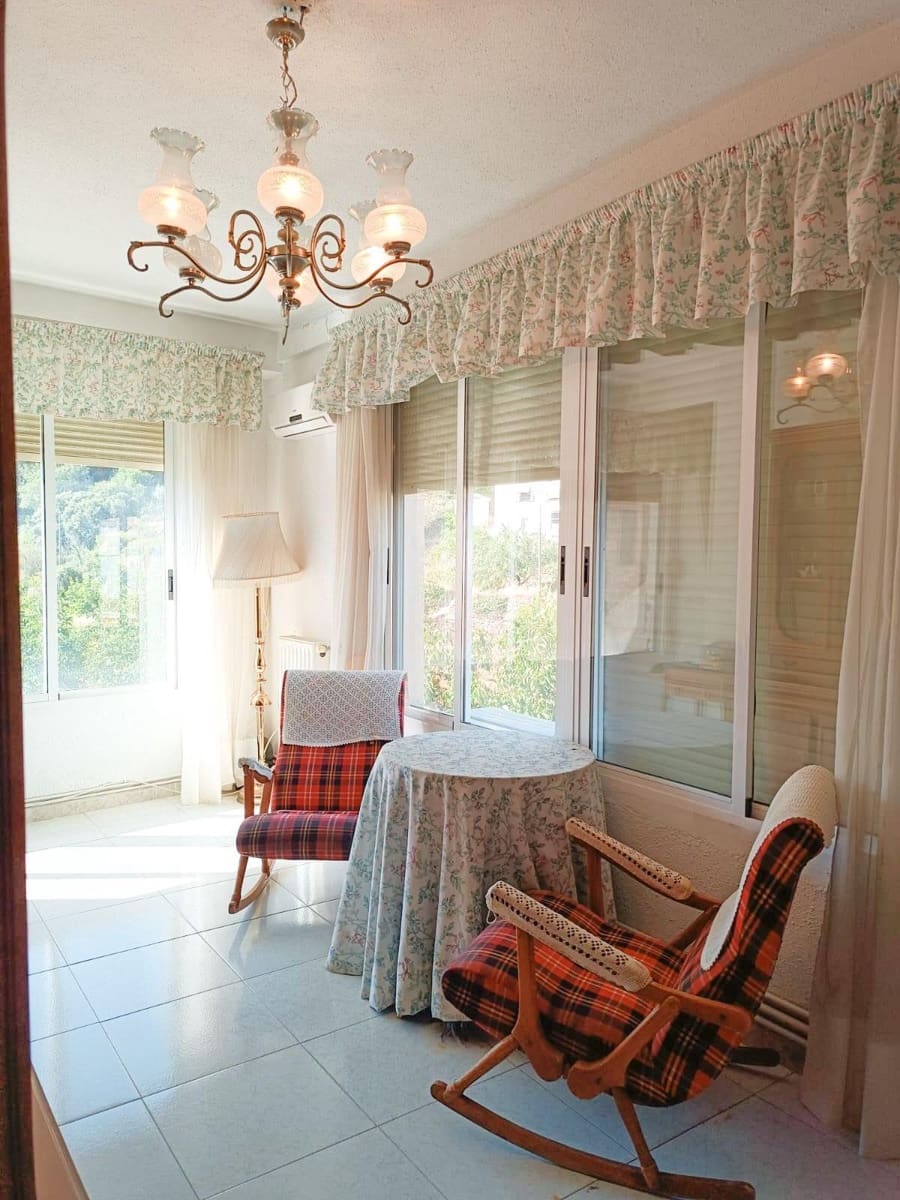 7 sypialnia Dom na sprzedaż w Guadalest - 220 000 € (Ref: 9650393)