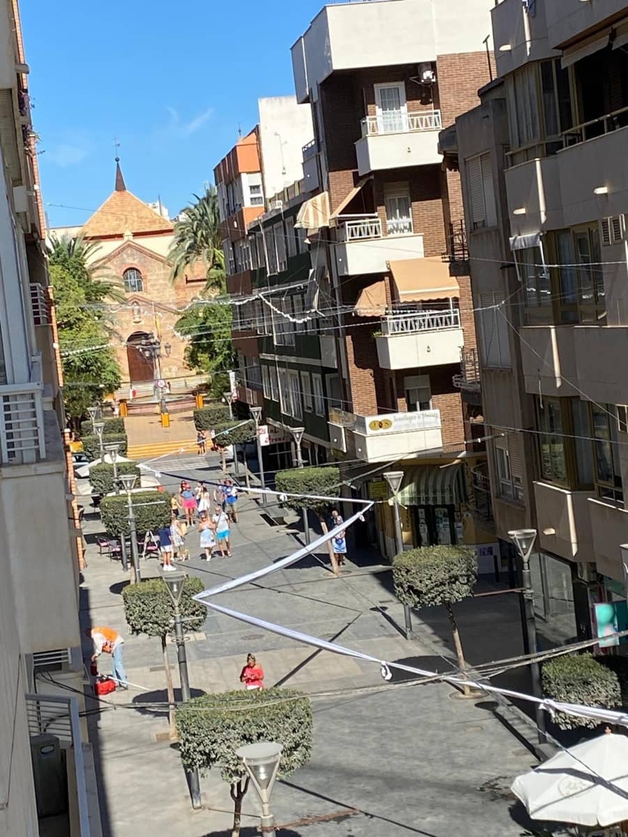 4 bedroom Apartment for sale in Torrevieja - € 370,000 (Ref: 9651994)