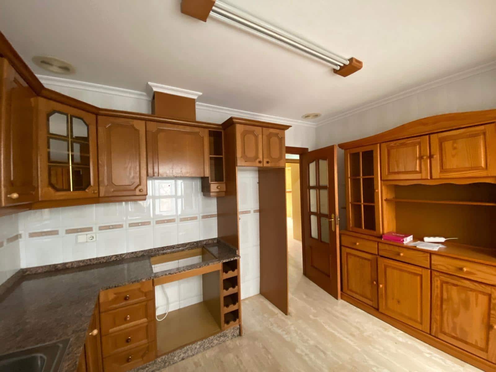 4 bedroom Apartment for sale in Torrevieja - € 370,000 (Ref: 9651994)