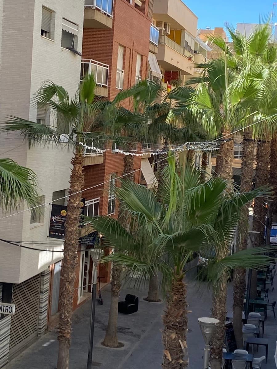 4 bedroom Apartment for sale in Torrevieja - € 370,000 (Ref: 9651994)