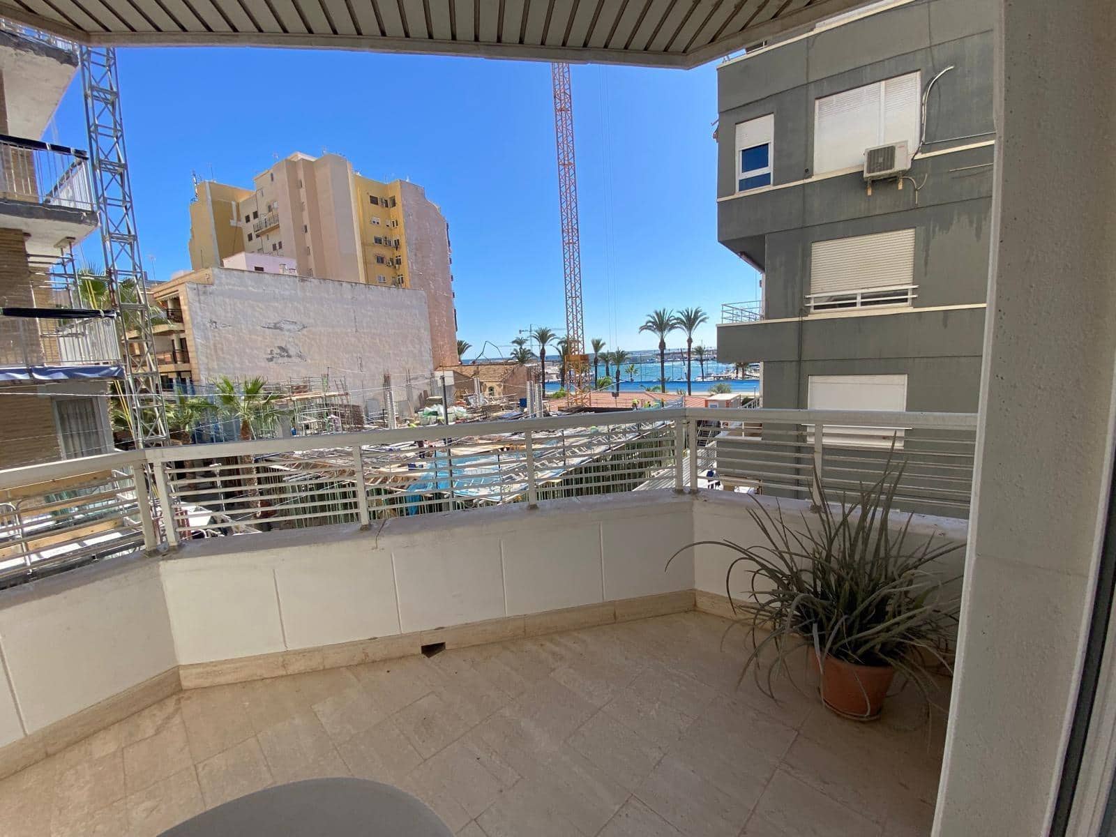 4 bedroom Apartment for sale in Torrevieja - € 370,000 (Ref: 9651994)