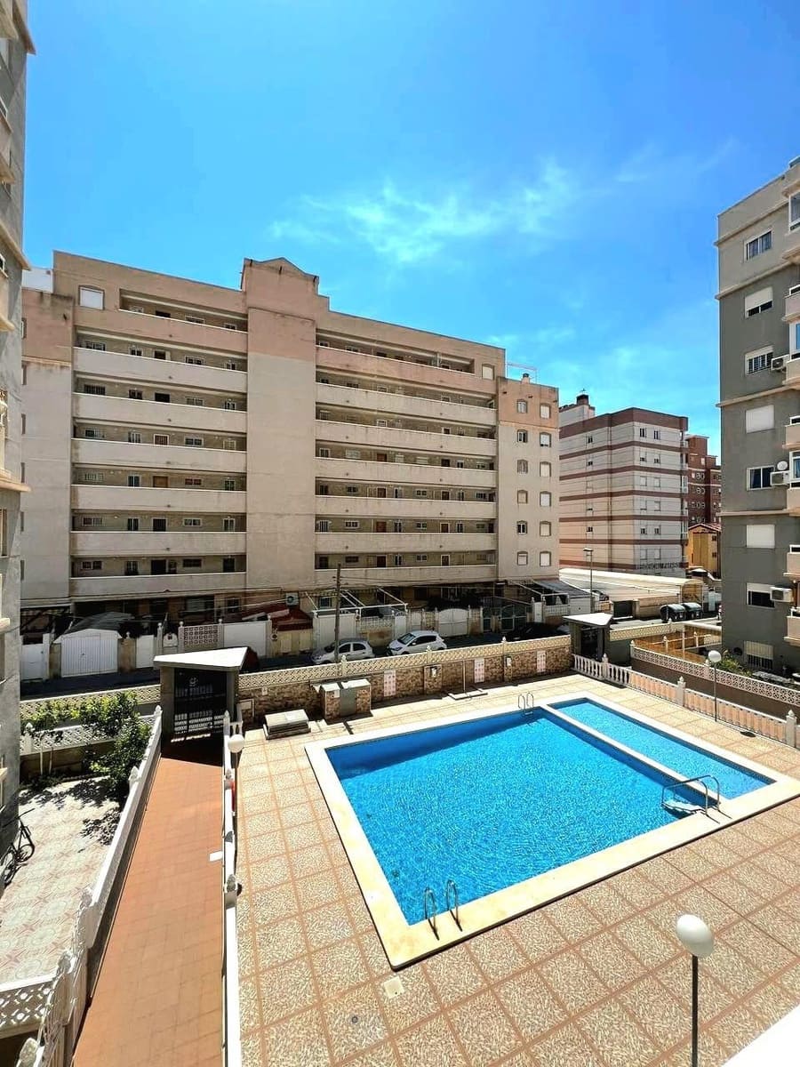 2 quarto Apartamento para venda em Torrevieja - 159 000 € (Ref: 9656096)
