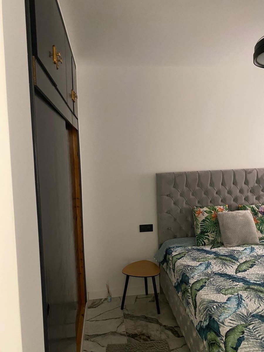 2 makuuhuone Huoneisto myytävänä paikassa Torrevieja mukana uima-altaan - 369 000 € (Ref: 9656097)