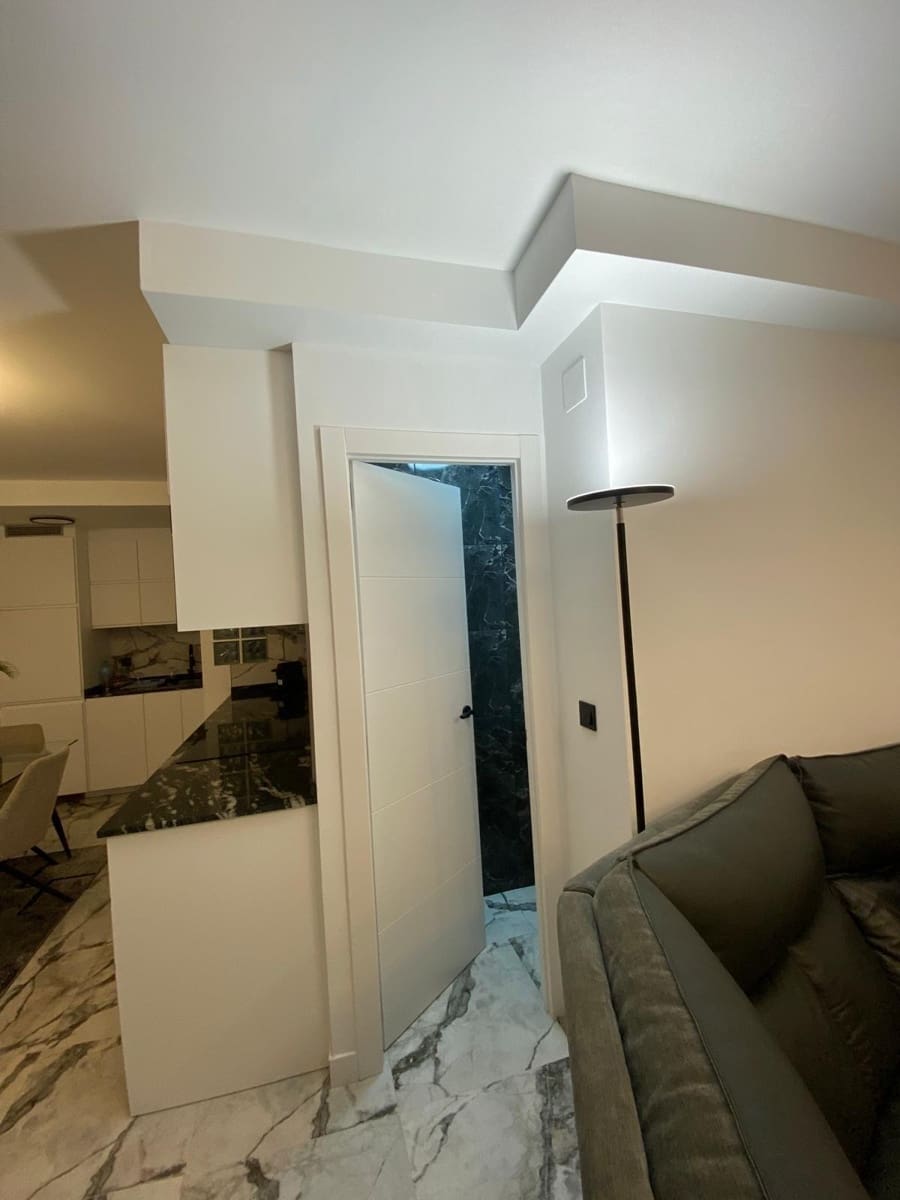 2 makuuhuone Huoneisto myytävänä paikassa Torrevieja mukana uima-altaan - 369 000 € (Ref: 9656097)