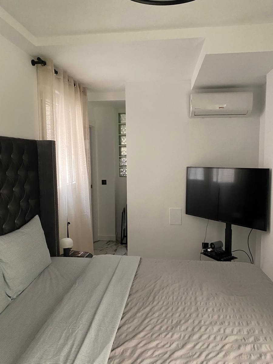 2 makuuhuone Huoneisto myytävänä paikassa Torrevieja mukana uima-altaan - 369 000 € (Ref: 9656097)