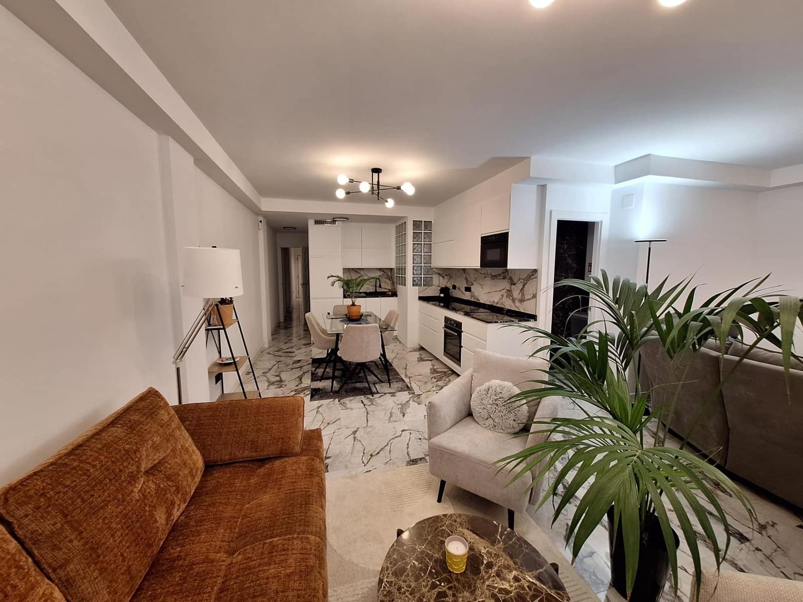 2 makuuhuone Huoneisto myytävänä paikassa Torrevieja mukana uima-altaan - 369 000 € (Ref: 9656097)