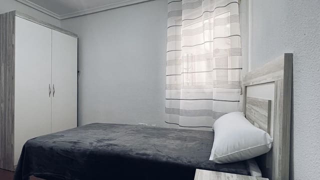 2 soveværelse Lejlighed til salg i Las Piscinas Naturales, Torrevieja - € 165.000 (Ref: 9656102)