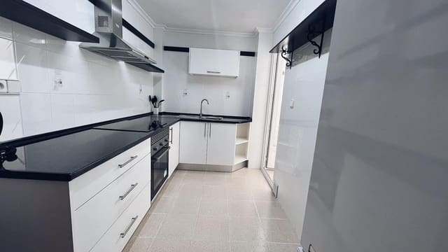 2 soveværelse Lejlighed til salg i Las Piscinas Naturales, Torrevieja - € 165.000 (Ref: 9656102)