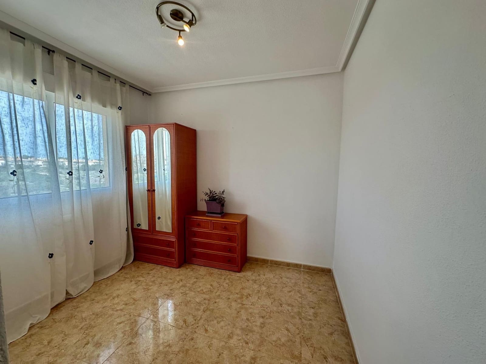 Apartamento de 2 habitaciones en Torrevieja en venta con piscina - 189.000 € (Ref: 9656103)