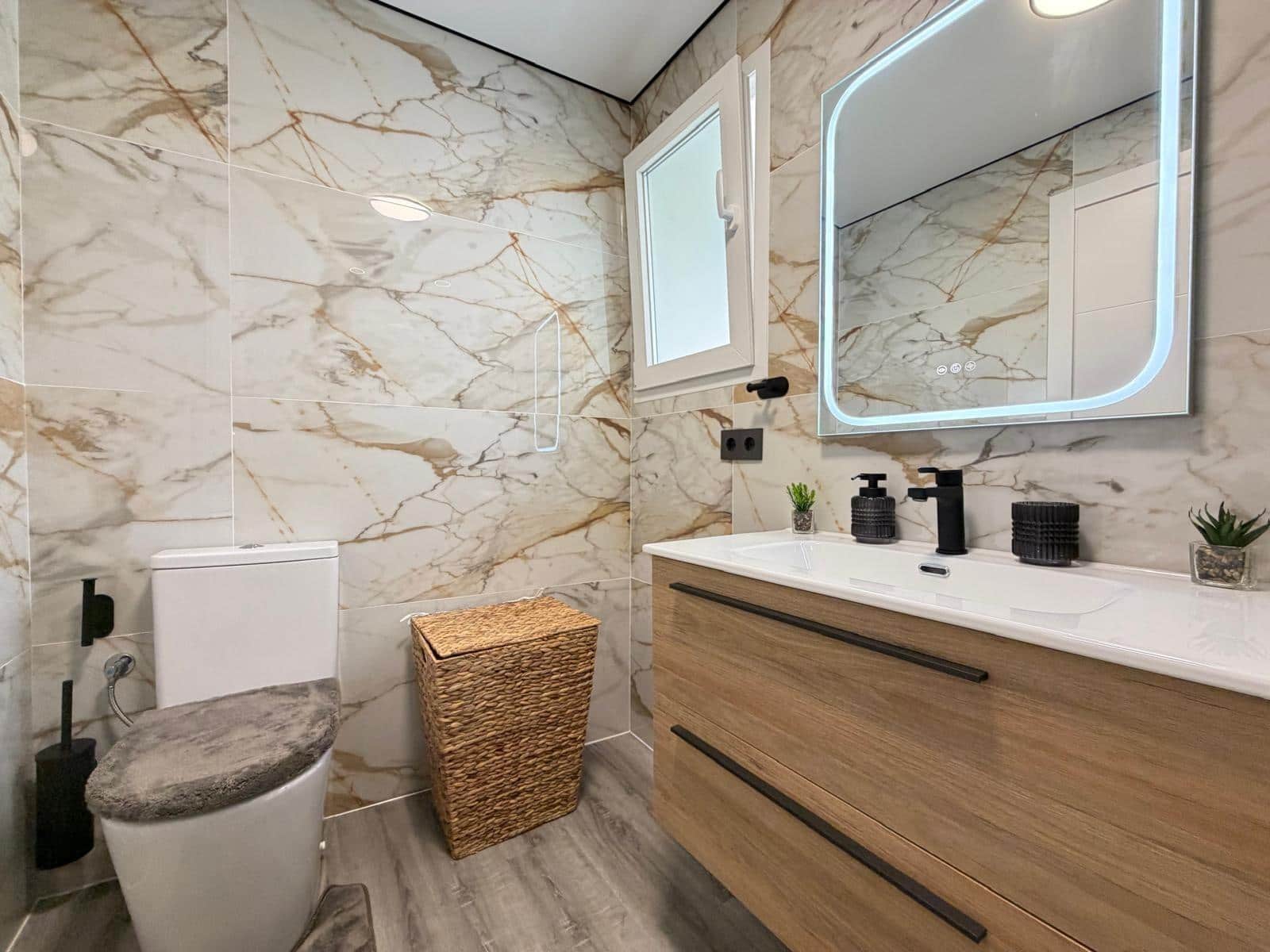 2 soveværelse Lejlighed til salg i Torrevieja - € 199.900 (Ref: 9659430)