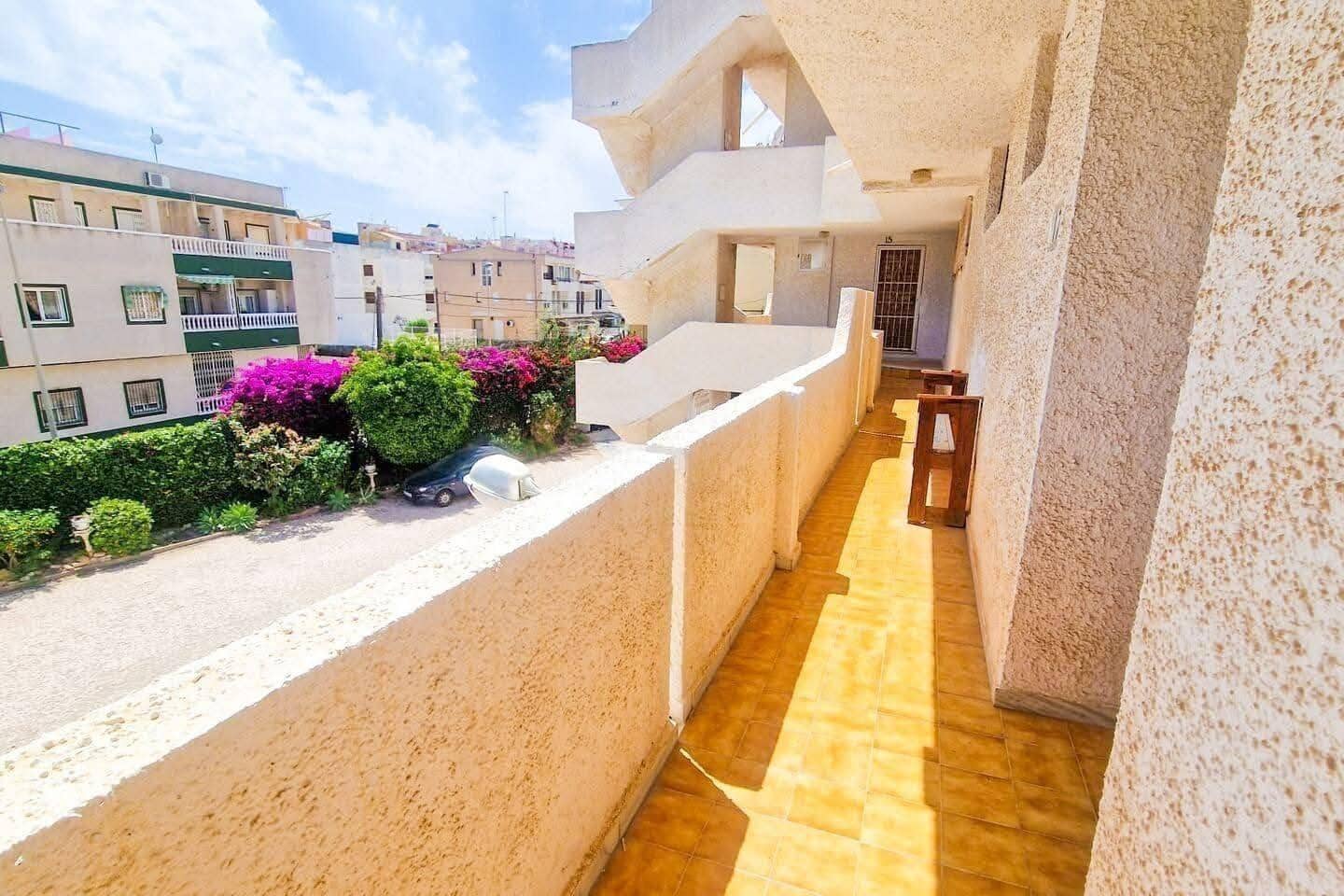 1 makuuhuone Huoneisto myytävänä paikassa Torrevieja mukana uima-altaan - 119 900 € (Ref: 9666500)