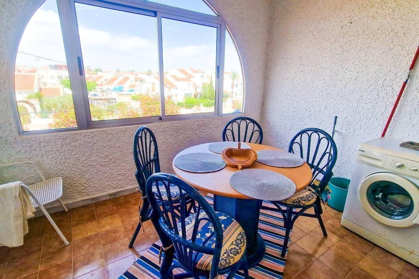 1 makuuhuone Huoneisto myytävänä paikassa Torrevieja mukana uima-altaan - 119 900 € (Ref: 9666500)