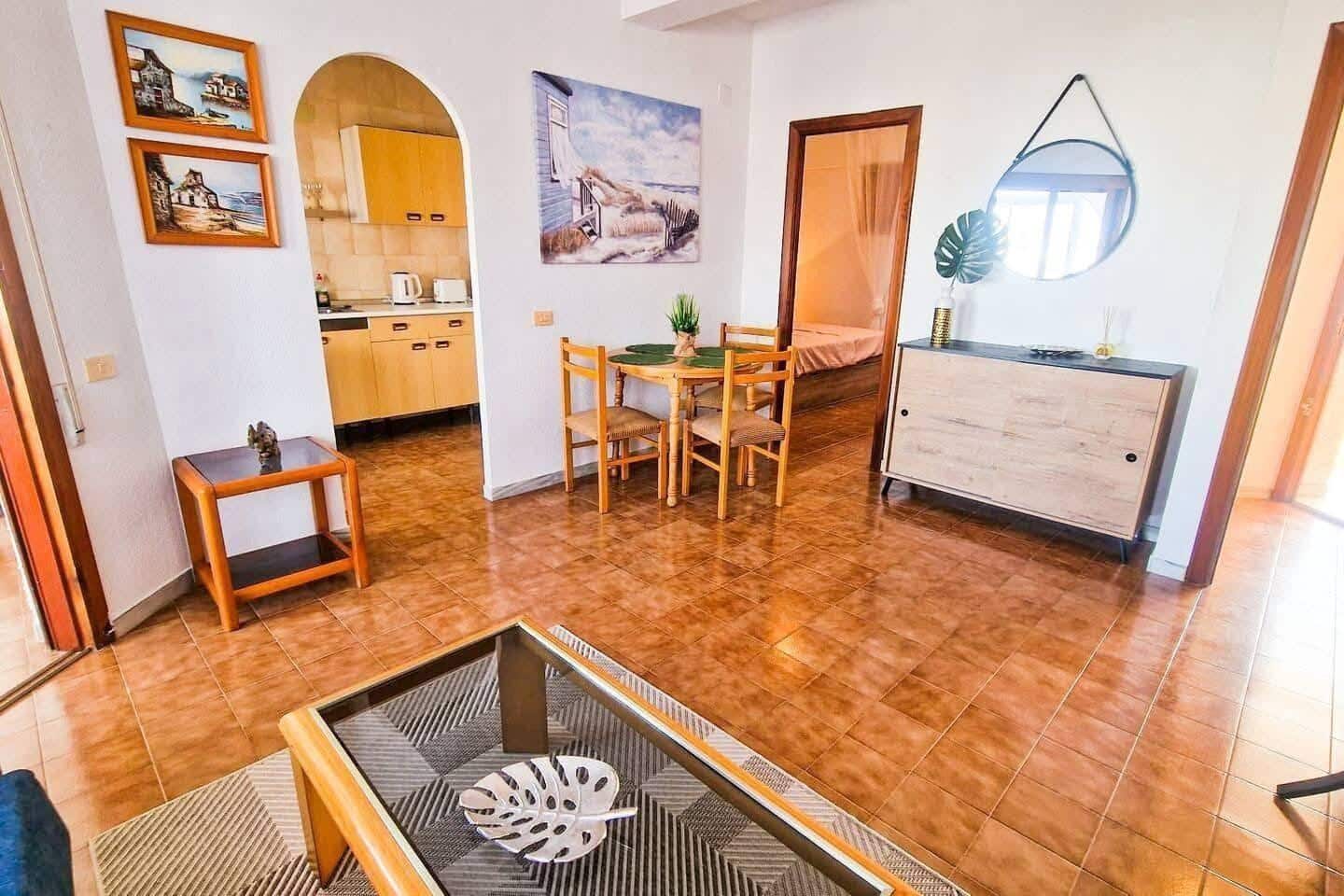 1 makuuhuone Huoneisto myytävänä paikassa Torrevieja mukana uima-altaan - 119 900 € (Ref: 9666500)