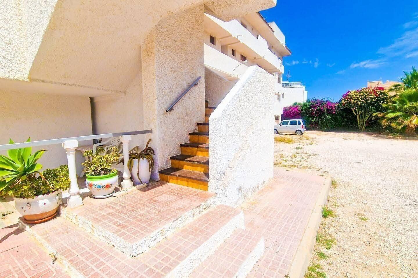 1 makuuhuone Huoneisto myytävänä paikassa Torrevieja mukana uima-altaan - 119 900 € (Ref: 9666500)