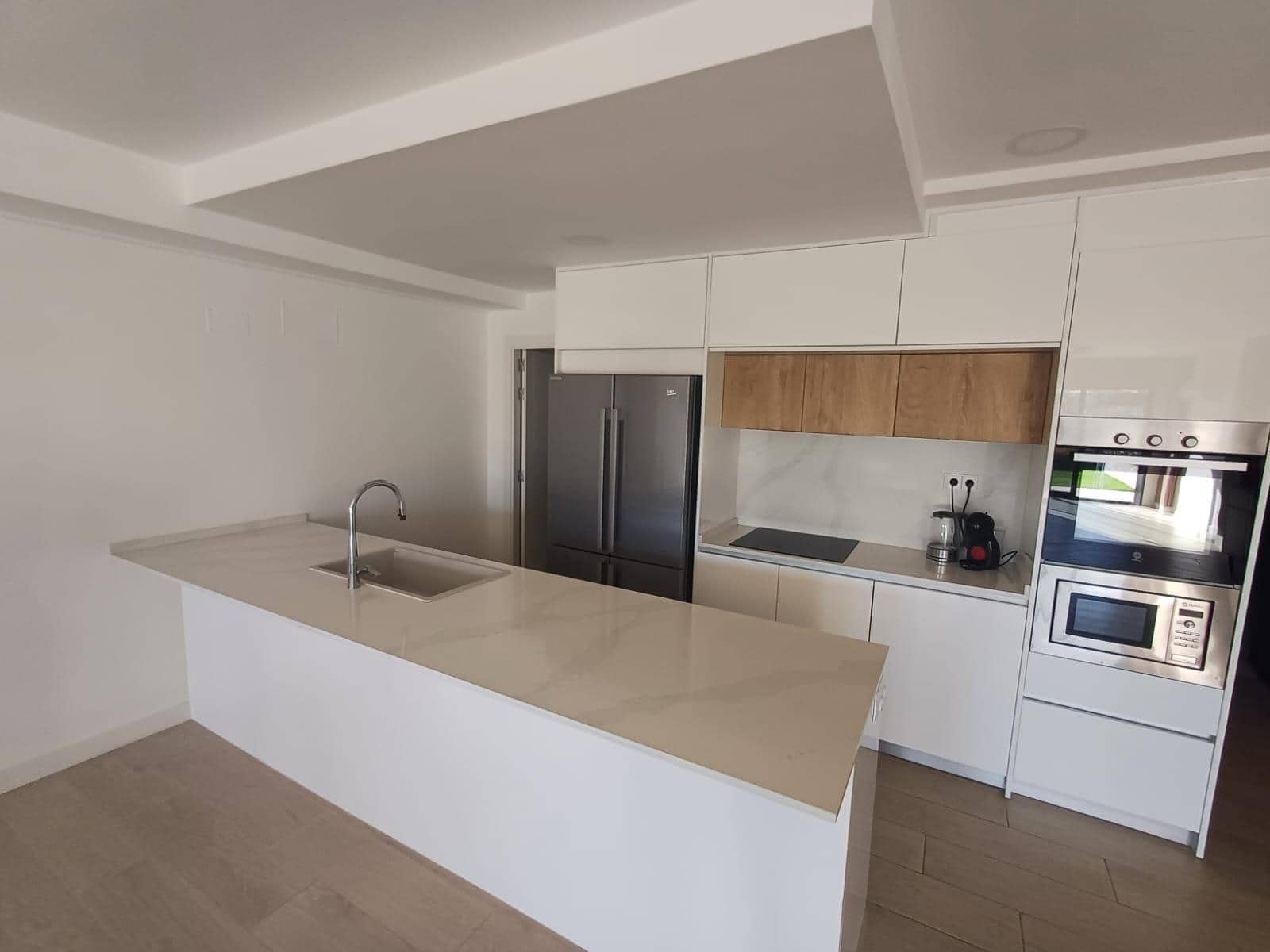 3 sypialnia Apartament na sprzedaż w Finestrat z basenem garażem - 620 000 € (Ref: 9670638)