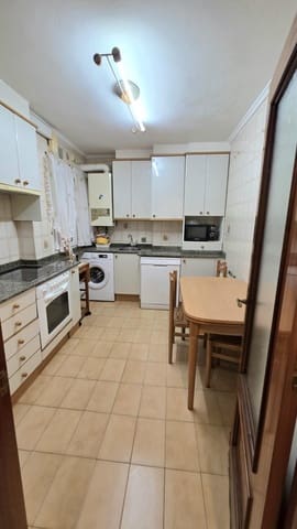 2 bedroom Apartment for sale in Gijón - € 151,900 (Ref: 9670640)