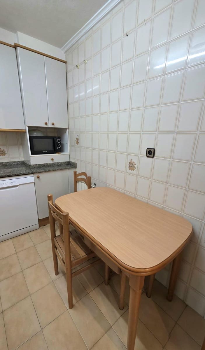 2 bedroom Apartment for sale in Gijon - € 151,900 (Ref: 9670640)