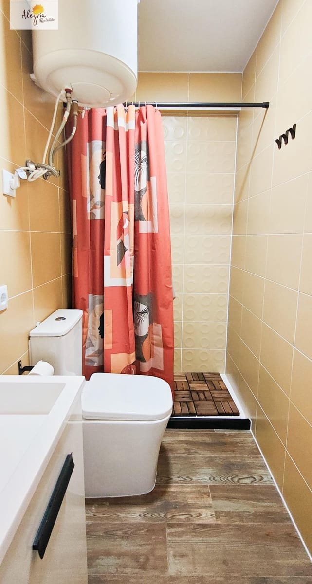 4 slaapkamer Hotel te koop in Alicante stad - € 485.000 (Ref: 9674216)