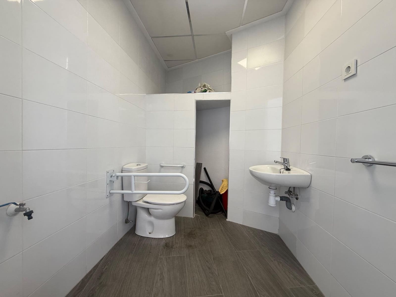 Escritório para venda em Torrevieja - 229 900 € (Ref: 9674217)