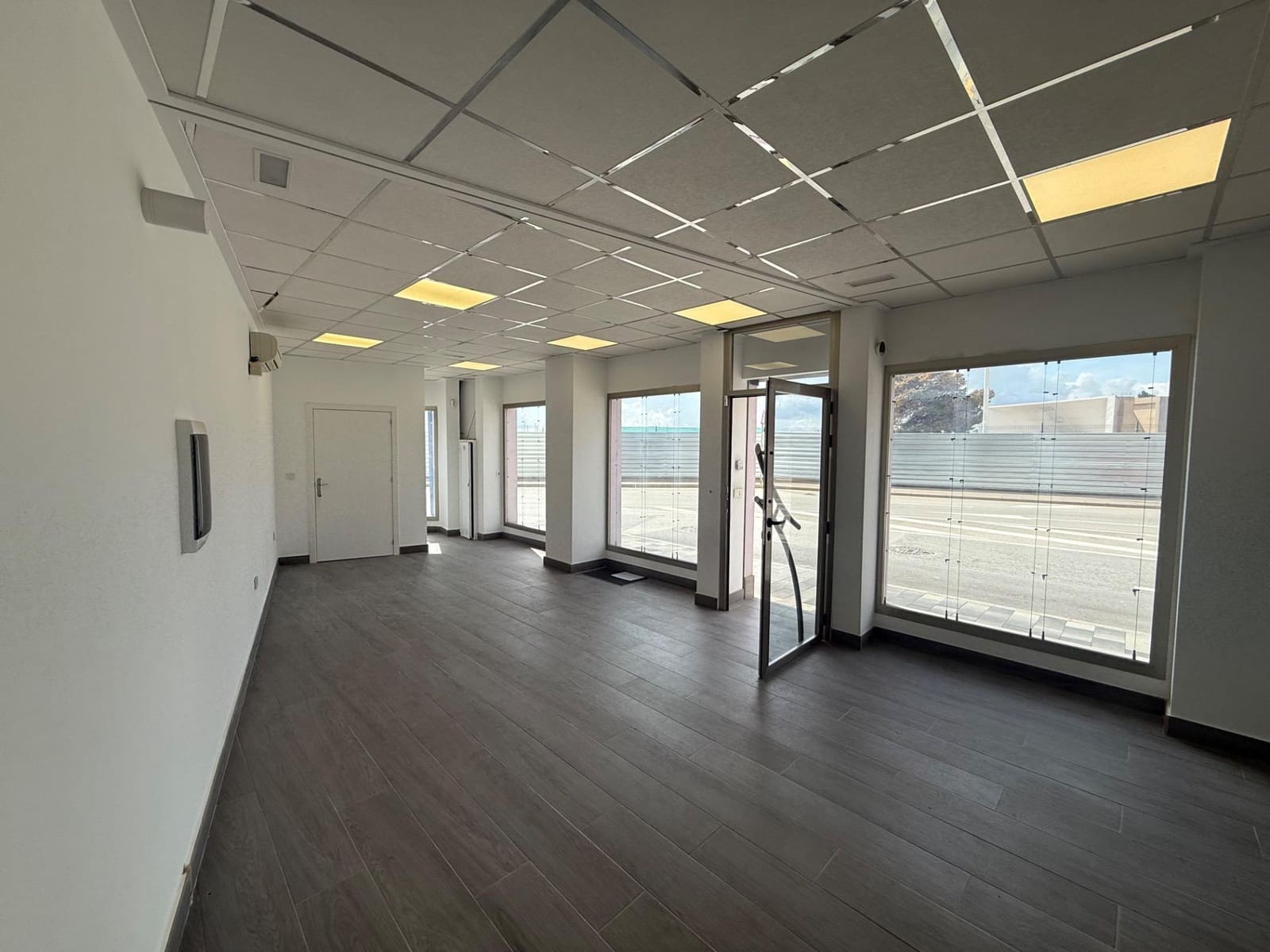 Escritório para venda em Torrevieja - 229 900 € (Ref: 9674217)