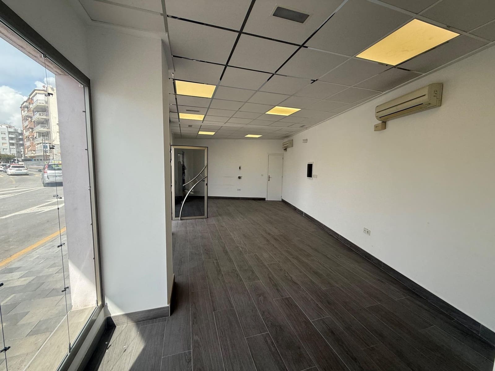 Escritório para venda em Torrevieja - 229 900 € (Ref: 9674217)