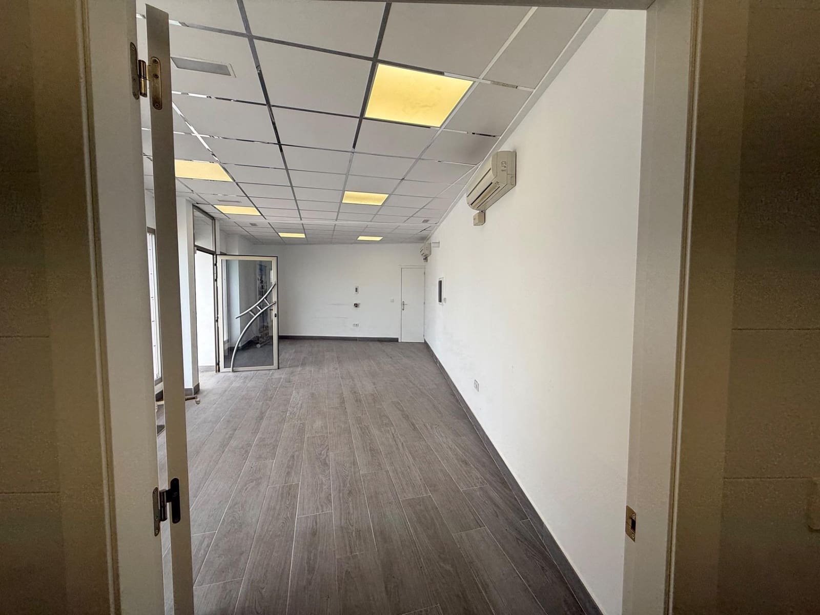 Escritório para venda em Torrevieja - 229 900 € (Ref: 9674217)